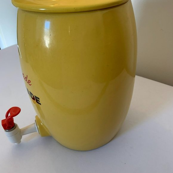 Vintage 1960 Large Yellow Ceramic Tap Crock Spigot Lemonade Dispenser - Picture 4 of 10